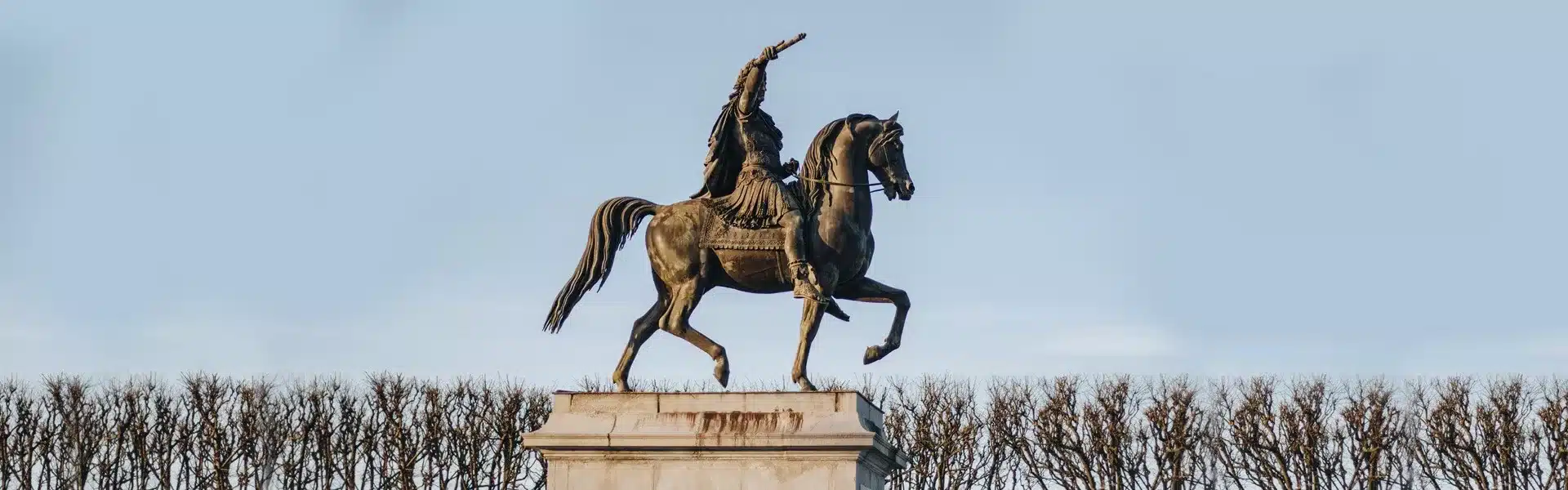 Montpellier promenade du Peyrou, place royale avec la statue équestre de Louis XIV (Hérault)