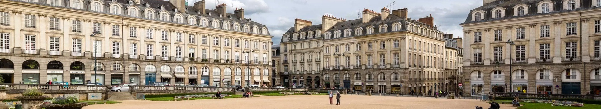 Rennes parlement de Bretagne place permanence téléphonique