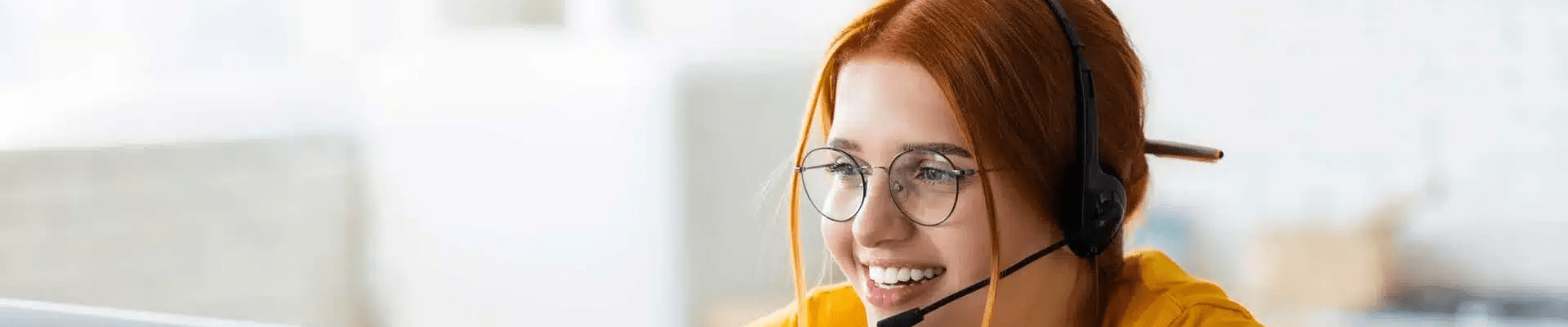 Télésecrétaire prenant un appel pour un avocat ou un notaire