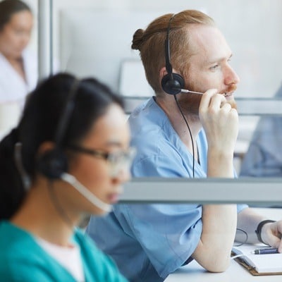 IA téléphonique hospitalière gestion flux appels