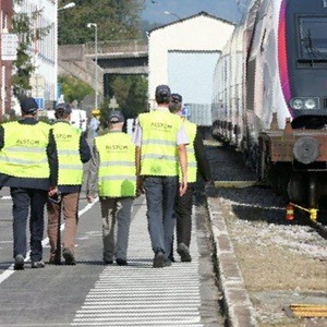 Site belfortain d'Alstom, ateliers industriels fabriquent des locomotives