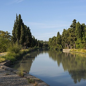 Canal du Midi à Béziers dans l'Hérault de Toulouse à la mer Méditerranée