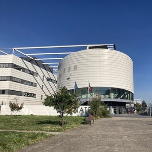 Entrée du CEA Grenoble côté MINATEC