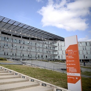 Entrée du CHU de Dijon