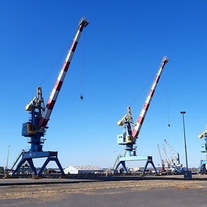 Grue portuaire logistique du chantier naval