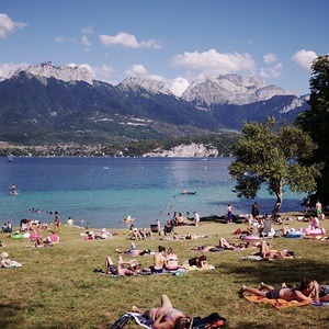 Plage d'Albigny Lac d'Annecy : baignade et détente