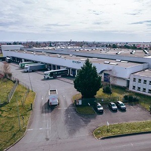 Vue sur une plateforme logistique proche d'Orléans