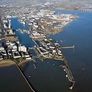 Vue aérienne de l'entrée du port de Saint-Nazaire